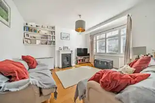 33 Meadow Close, photo 4