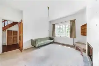 33 Meadvale Road, photo 2