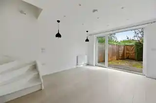 33 New Trinity Road, photo 3