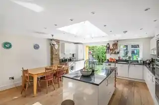 33 Penwortham Road, photo 3