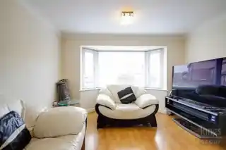 33 Punchard Crescent, photo 4