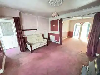 33 Shaftesbury Avenue, photo 2