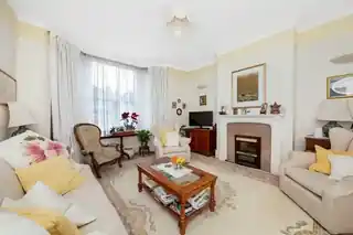 33 Siddons Road, photo 2