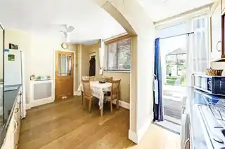 33 Southwold Drive, photo 4