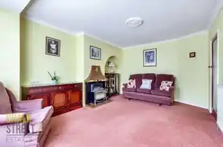 33 Stonard Road, photo 2