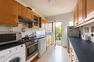 33 Underne Avenue, photo 2