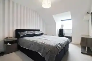 33 Weir Road, photo 3