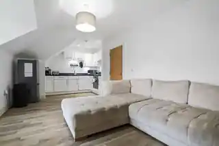 33 Weir Road, photo 2