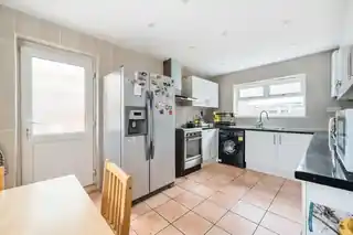 33 Wendover Road, photo 4