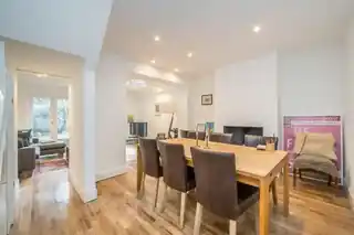 33 Wilton Square, photo 2