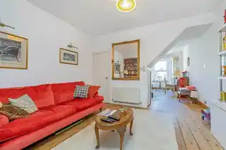 33 Wolsey Road, photo 4