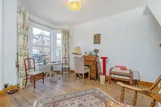 33 Wolsey Road, photo 3