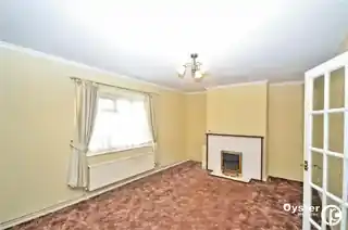 331 Alexandra Road, photo 3