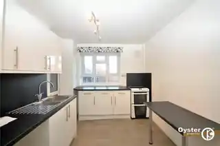 331 Alexandra Road, photo 4