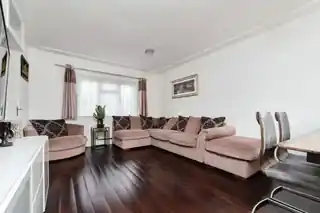 336 Godstone Road, photo 2