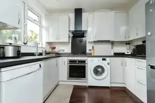 336 Godstone Road, photo 4