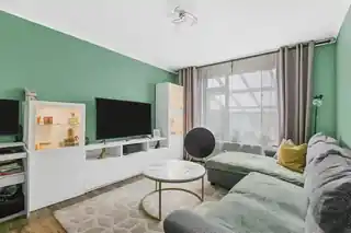 337 Green Wrythe Lane, photo 2