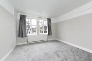 33A, Popesgrove Mansions, Heath Road, photo 3