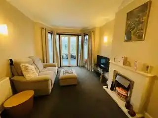 34 Ashridge Crescent, photo 4