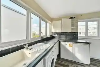 34 Brecon Close, photo 3