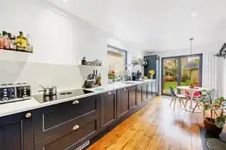 34 Brouncker Road, photo 2