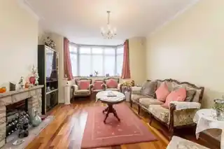 34 Chartley Avenue, photo 2