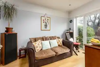 34 Conway Crescent, photo 4
