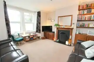 34 Cotswold Road, photo 3