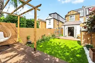 34 Deacon Road, photo 2