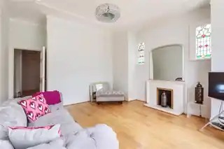 34 Derwent Road, photo 4