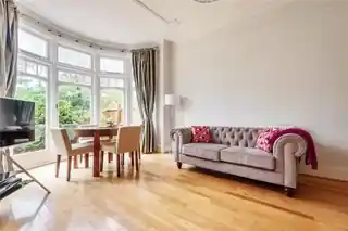 34 Derwent Road, photo 3