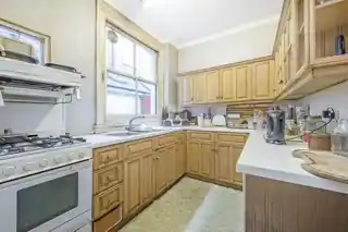 34 Elm Grove Road, photo 3