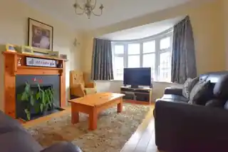 34 Farm Avenue, photo 2