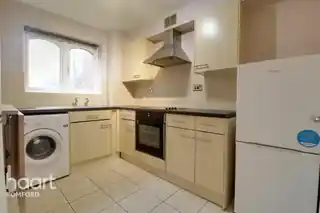 34 Frazer Close, photo 4