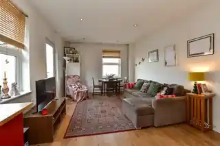 34 Greenleaf Road, photo 3