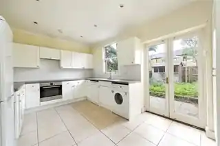 34 Houblon Road, photo 4