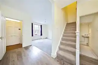 34 Houblon Road, photo 2