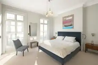 34 Lamont Road, photo 2