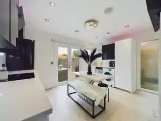 34 Lyme Road, photo 4