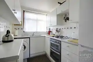 34 Nightingale Road, photo 4