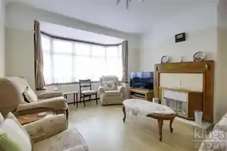 34 Nightingale Road, photo 2