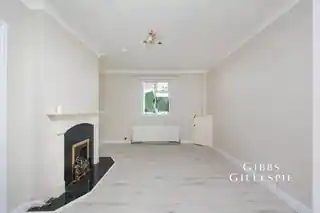 34 Pear Tree Avenue, photo 4