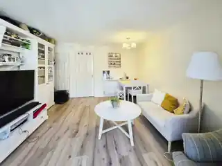 34 Philips Close, photo 3