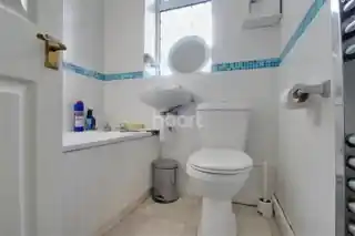 34 Rowney Gardens, photo 3