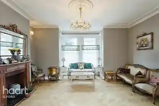 34 Sackville Gardens, photo 4