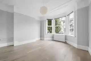 34 Sirdar Road, photo 2