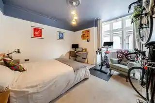 34 Tooting Bec Gardens, photo 4