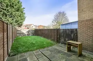 34 Watersmeet Way, photo 2