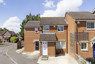 34 Willow Road, photo 3