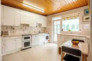 34 York Avenue, photo 3